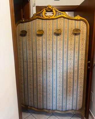 Elegante appendiabiti in stile Barocco