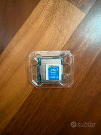 Intel Core i3-4170 con adesivo Intel i3