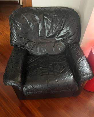 Poltrona in vera pelle nera