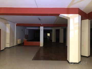 Locale polifunzionale 1100mq
