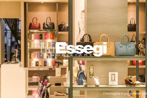 Locale commerciale a Lucca