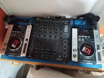 Cdj Pioneer 200 e mixer RMX60 pari al nuovo .