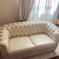 Divano chesterfield