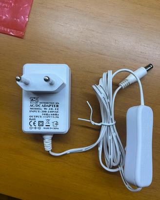 Alimentatore 12v 1,5A