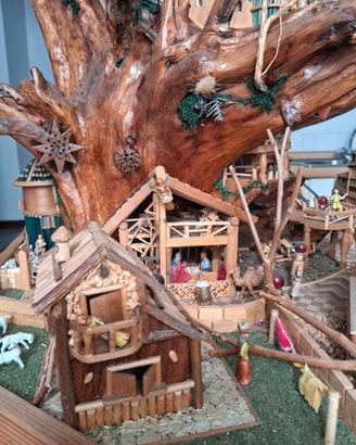 Presepe in legno fatto a mano