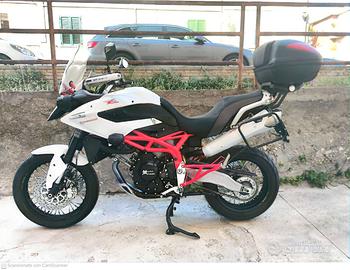MOTO MORINI GRANPASSO 1200 COME NUOVA 13.000KM