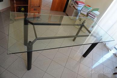 Tavolo in cristallo