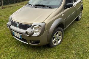 Fiat Panda 4x4 con rimorchio