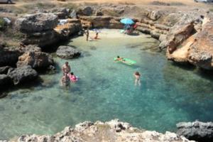 Soli 30 metri dalle acque cristalline del salento