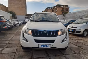 Mahindra XUV500 2.2 16v W6 fwd 7p.ti M1