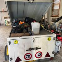 Rimorchio< omologato trasporto animali vivi >