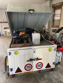 Rimorchio< omologato trasporto animali vivi >