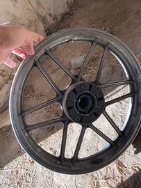 Cerchio in lega  posteriore moto guzzi v65