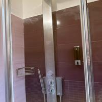 Colonna doccia con getto idromassaggio