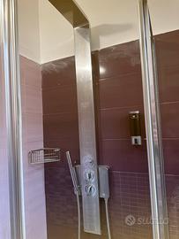 Colonna doccia con getto idromassaggio