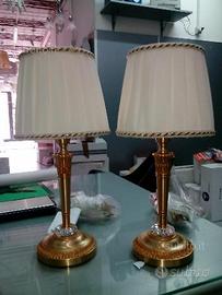 Coppia di lumetti classici con paralume