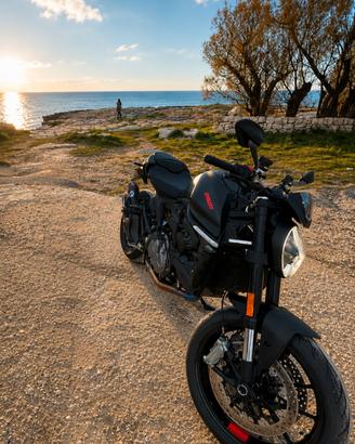 Ducati Monster 937