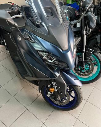 Yamaha T Max 560