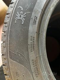Treno di gomme invernali Pirelli