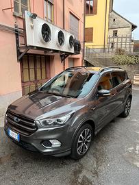 Ford kuga st line awd 4x4