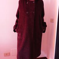 Cappotto viola con cappuccio