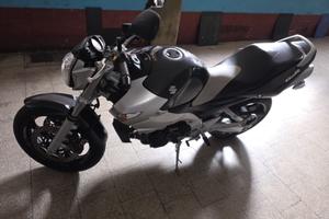 SUZUKI GSR 600 del 2008 con 32530 Km