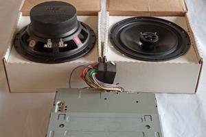 Autoradio Pioneer+ Subwoofer Pininfarina