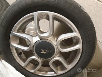 cerchi in lega con gomne