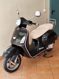 vespa gts 250