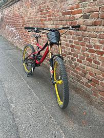 specialized demo 8 