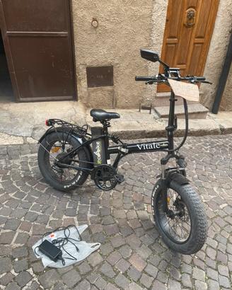 Bici elettrica funzionante con acceleratore