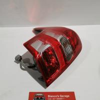 Fanale posteriore Mitsubishi L200