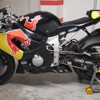 YAMAHA R6 EX TEAM BELGARDA solo pista anno 2001