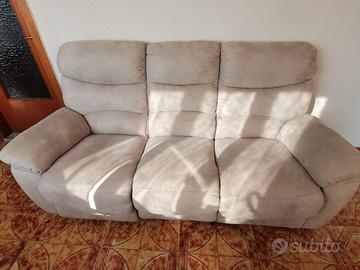 Divano con relax elettrico