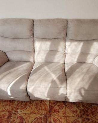 Divano con relax elettrico