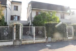 Immobile in asta di 136 m² con 3 locali e box auto