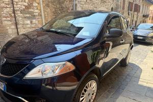 Lancia Ypsilon (NEOPATENTATI)
