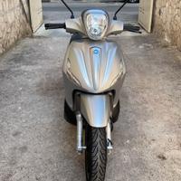Piaggio Beverly 300 S