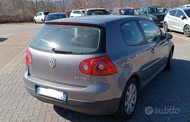 Golf tdi 2.0 3000 euro