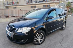 Volkswagen Touran 1.9 TDI 105CV 7 POSTI GANCIO TRA