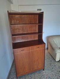 Libreria vintage con letto a scomparsa 