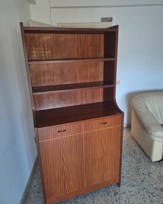 Libreria vintage con letto a scomparsa 