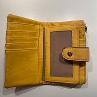 portafoglio giallo