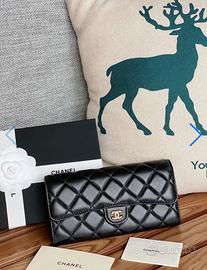 Portafogli chanel,nuov,nero in pelle, con scatola