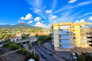 3 LOCALI A TORRE DEL GRECO