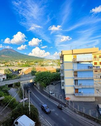 3 LOCALI A TORRE DEL GRECO