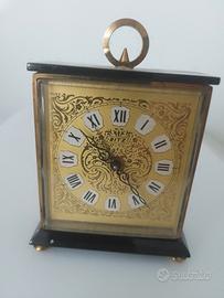 orologio meccanico con sveglia 