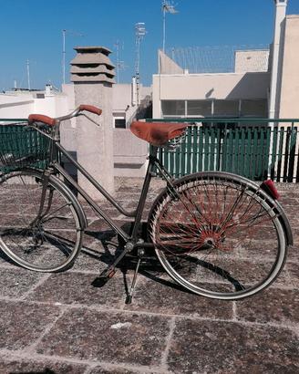 Bicicletta storica da donna 