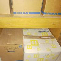 Scrivania, comodino, cassetti etc