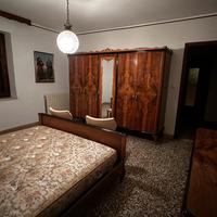 Camera da letto anni ‘50, radica di noce, Barocco